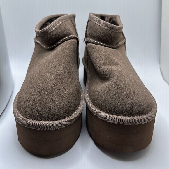 CUSHIONAIRE Women's Genuine Suede pull on platform boot +Memory Foam 8 TAUPE - Picture 2 of 7